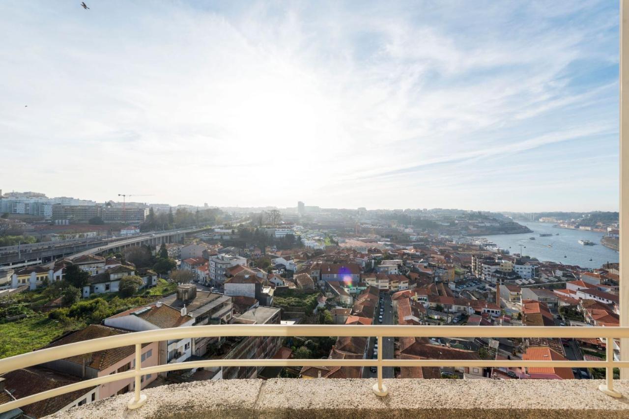 Lovelystay - 1Br Flat With Stunning Views Over Porto Vila Nova de Gaia Zewnętrze zdjęcie
