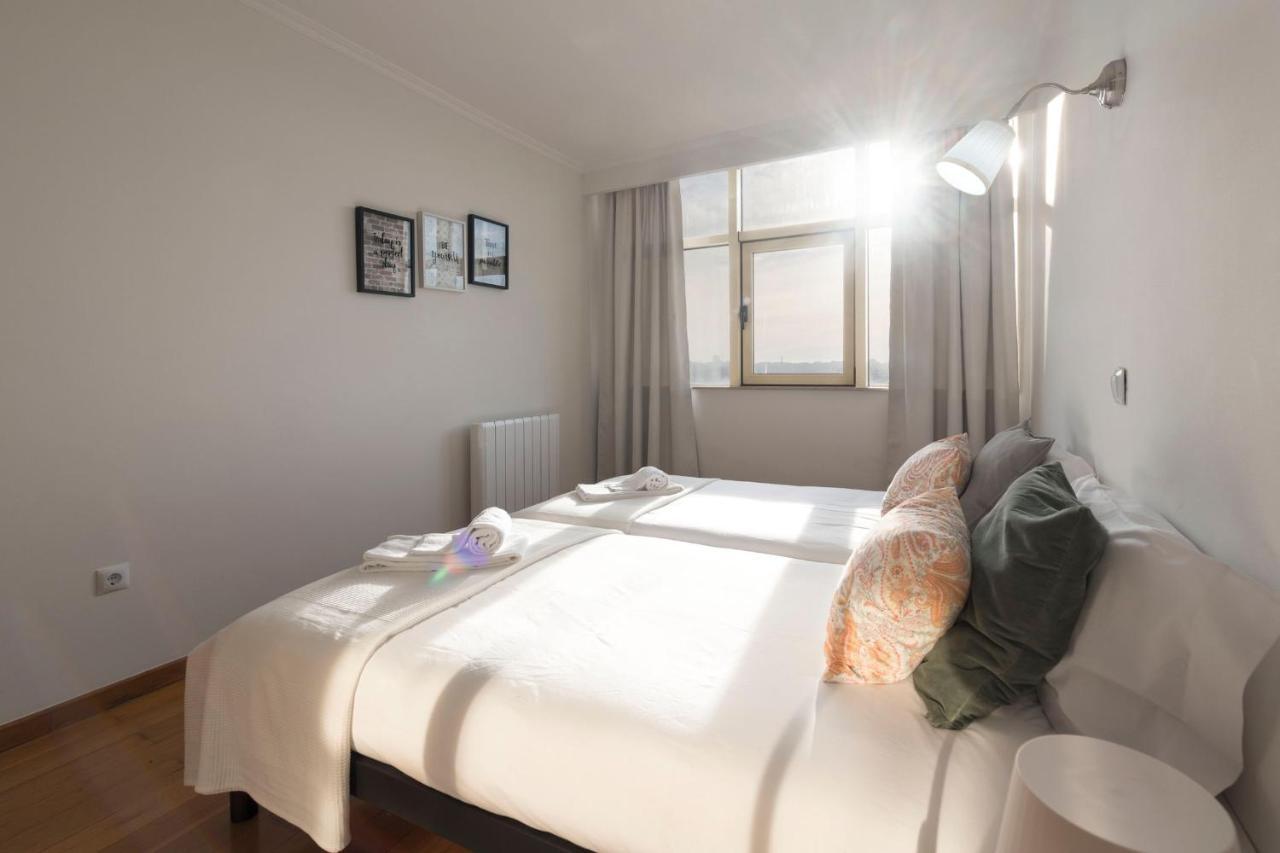 Lovelystay - 1Br Flat With Stunning Views Over Porto Vila Nova de Gaia Zewnętrze zdjęcie